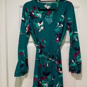 Green / Emerald Merona M Tie belt long sleeve above knee length flower dress